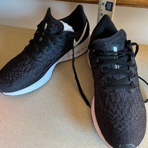 Women’s Nike Air Zoom Size 7.5 Black/White Thunder Grey Nike Air Zoom Pegasus 36